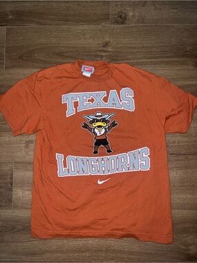 Kids size large Nike Orange Texas Longhorns Graphic Tee